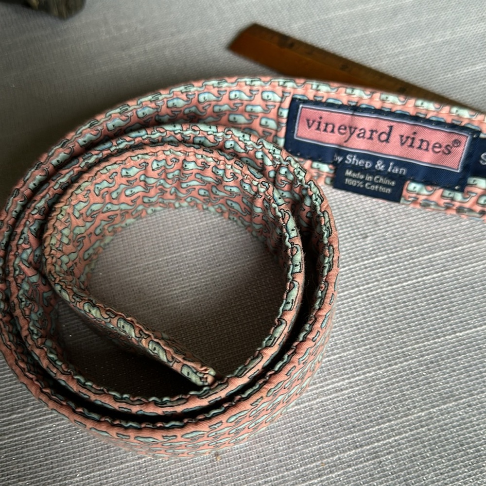 🐳🐳VINEYARD VINES RN 2318245 Pink w/ blue whale Double D Fabric Belt Small